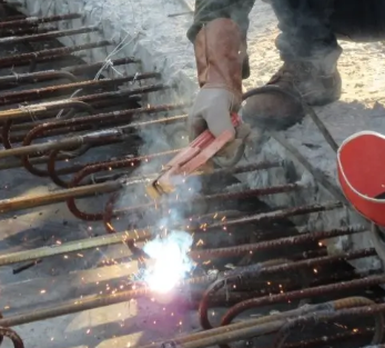 植筋后焊接 植筋后焊接